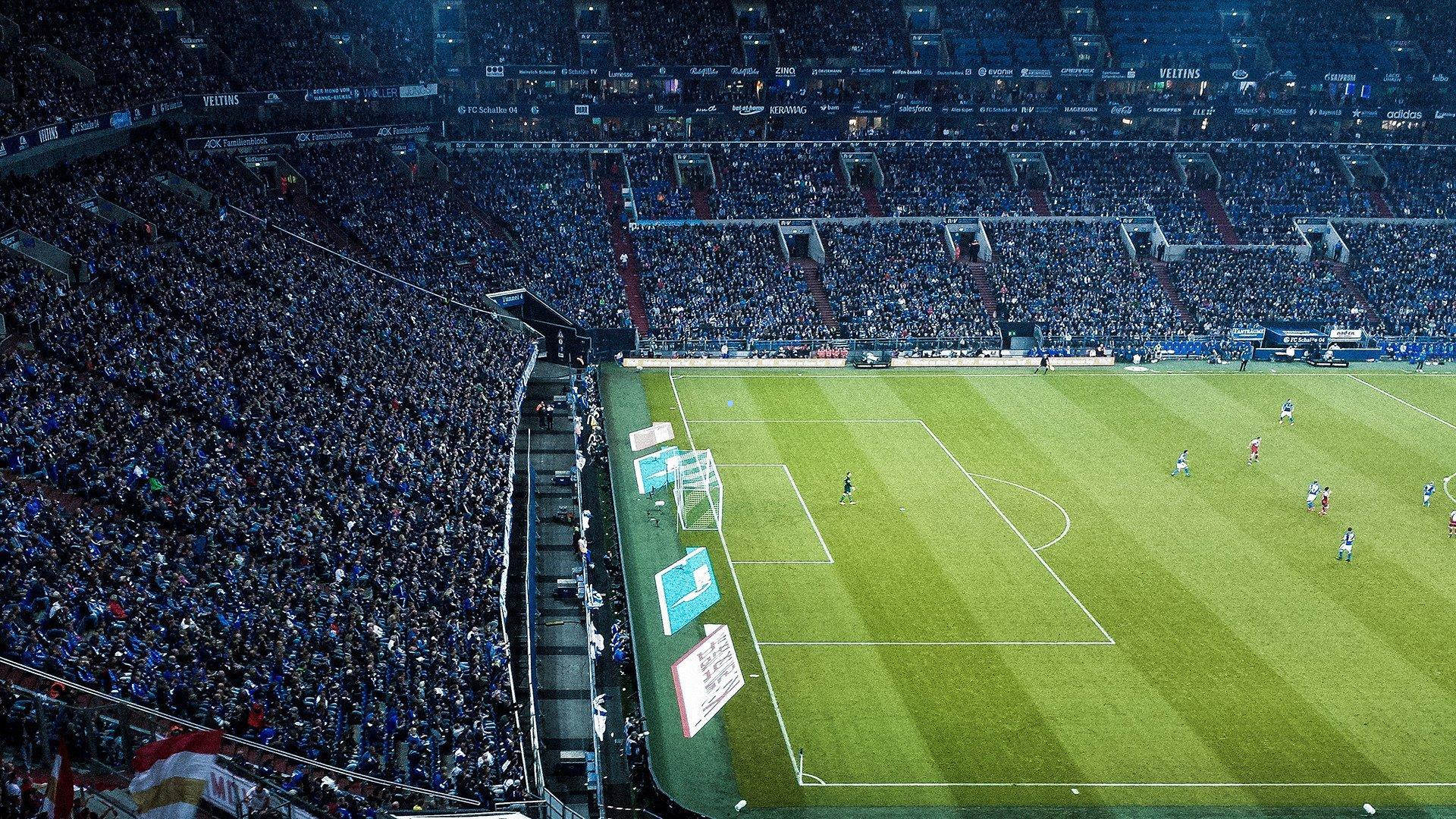 意甲焦点对决，那不勒斯迎战AC米兰，红黑军团锋线疲软考验欧冠征程