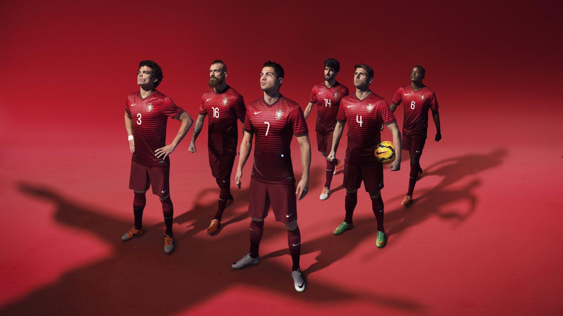 詹姆斯任意球破门挽狂澜,切尔西1-2客场惜败斗志存